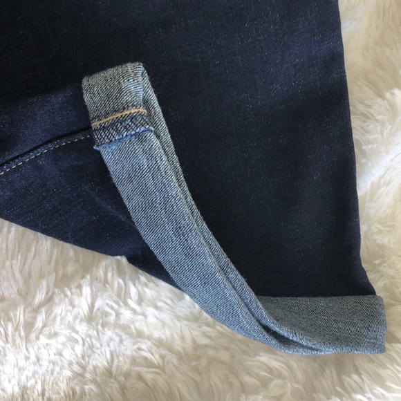 Levi Shorts - Picture 3 of 8